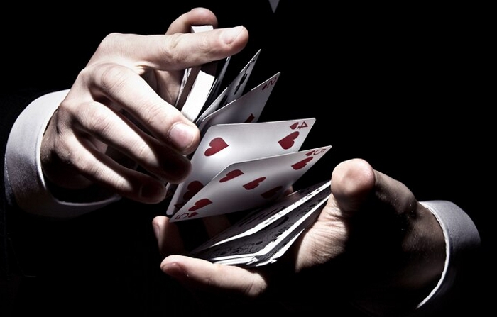 blefe-poker A Arte de blefar no Poker: Uma análise estratégica