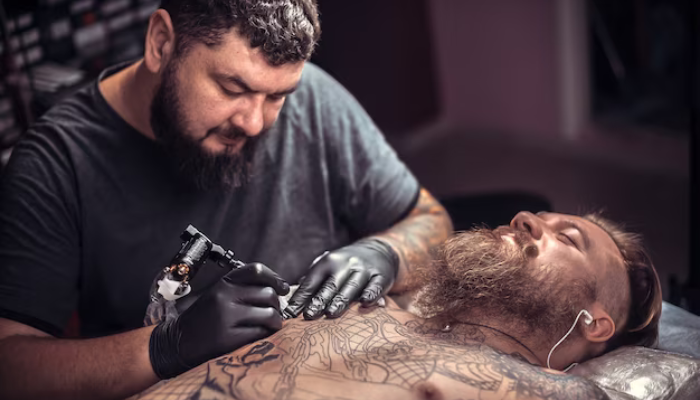 o-que-sao-bolinhas-na-tatuagem-por-que-aparecem O que são bolinhas na tatuagem e por que aparecem?