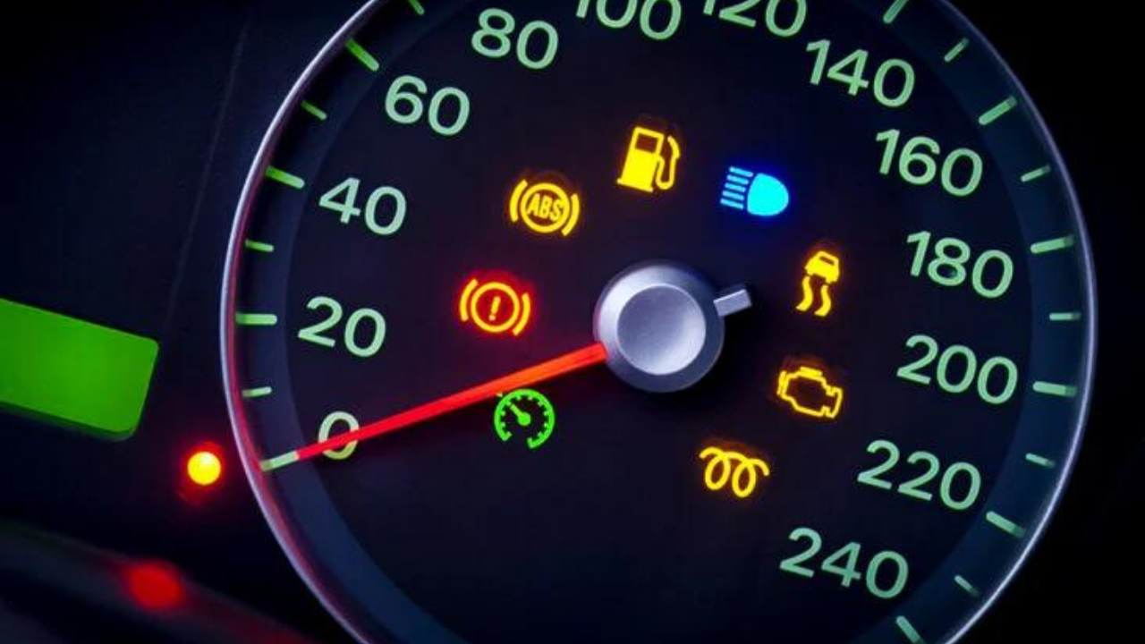 o-que-significa-as-luzes-acesas-no-painel-do-carro O que significa as luzes acesas no painel do carro?